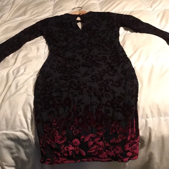 Velvet dress - Picture 4 of 4